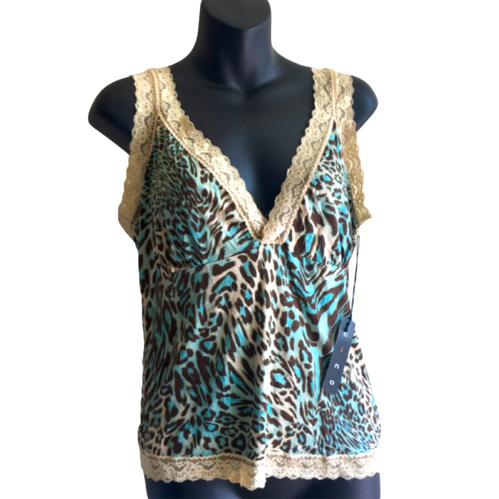 NWT Cino Lace Trim Top. Size XL